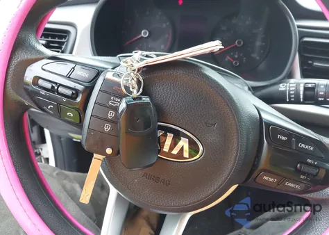 2020 Kia Rio 5-Door S из США, поврежденный, VIN 3KPA25AD1LE270377